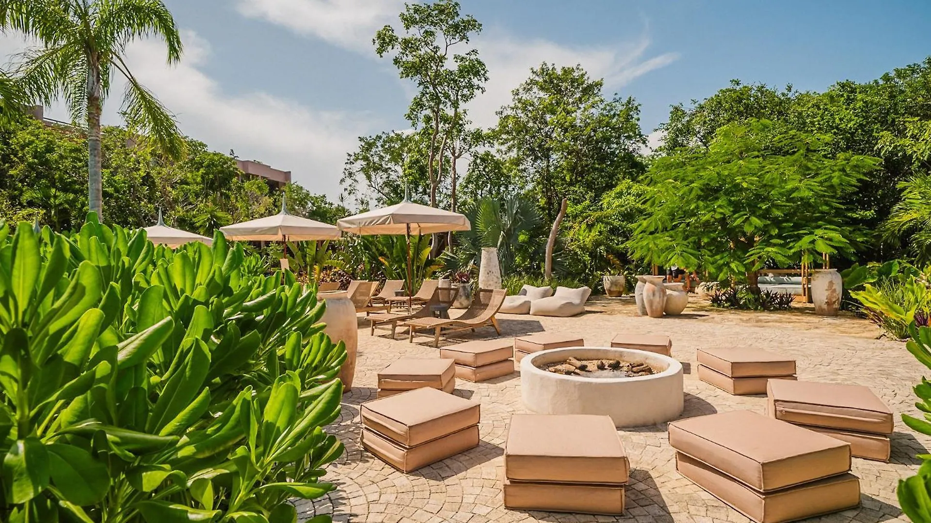 Divine 2Br W Pool Gym Yoga Classes Restaurant Tulum Mexico